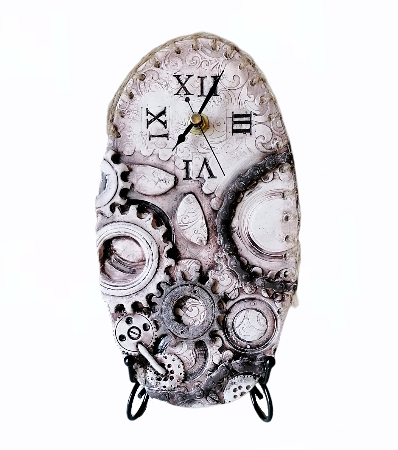 Oval Chain, Cogs & String Clock