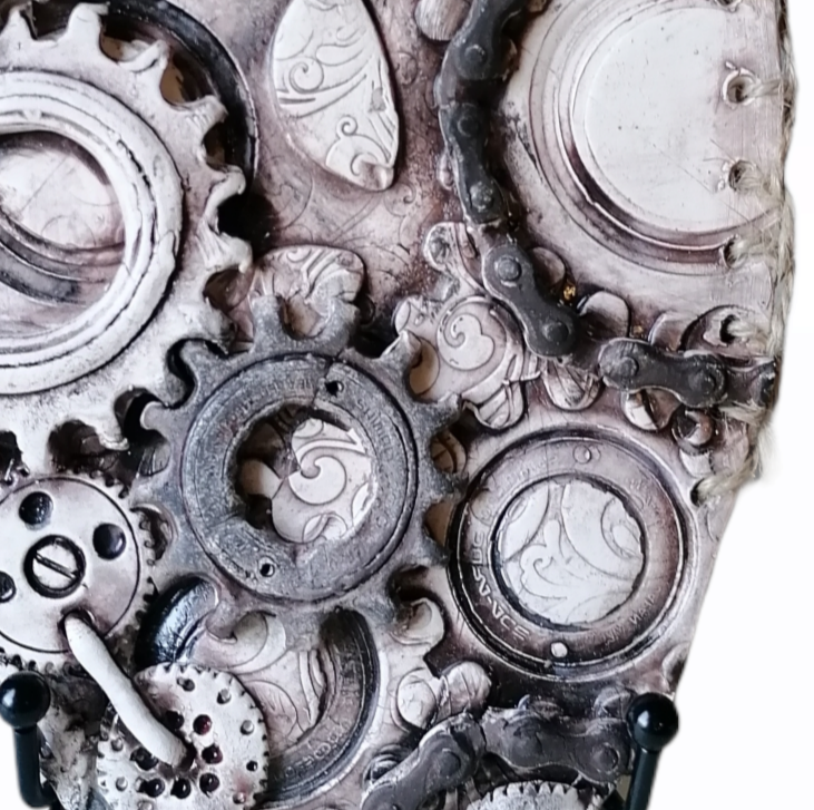 Oval Chain, Cogs & String Clock